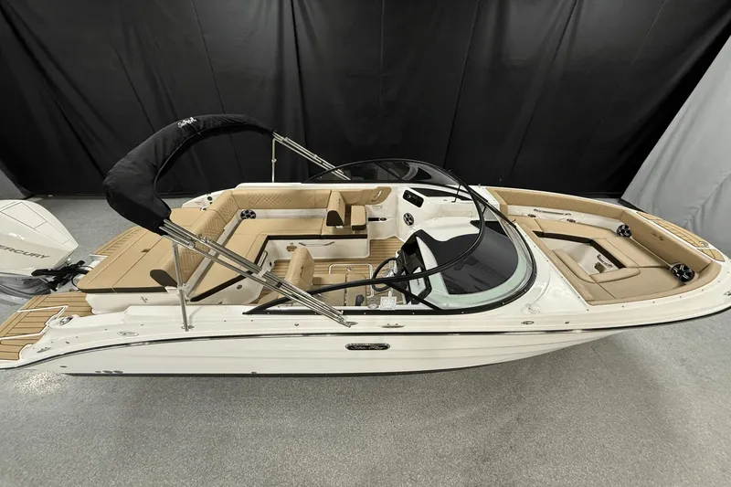 Slide: The Image of Sea Ray SDX 230 Outboard 2026 - 1