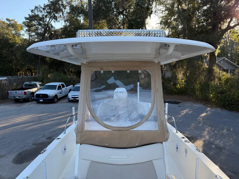 Slide: The Image of Boston Whaler 270 Dauntless 2018 - 3