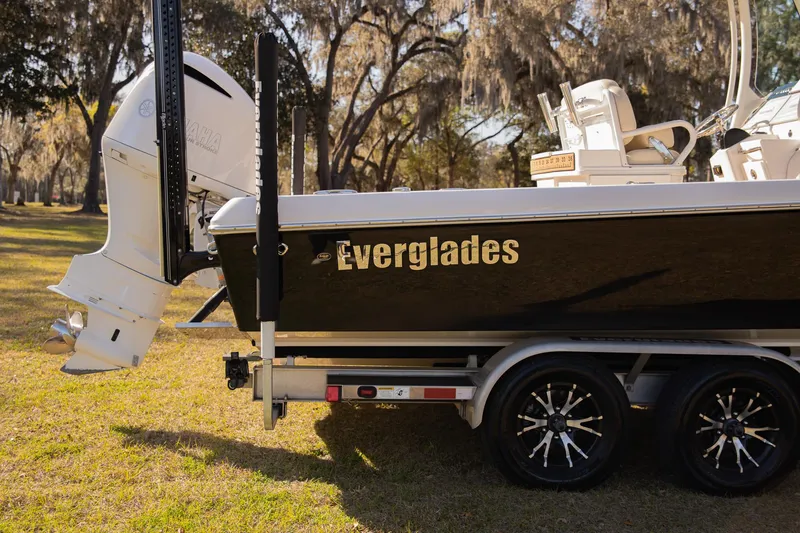 Slide: The Image of Everglades 253 Center Console 2017 - 54