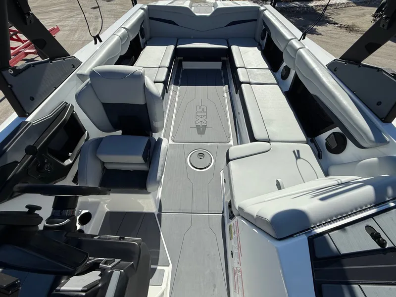 Slide: The Image of Axis T250 2025 - 409