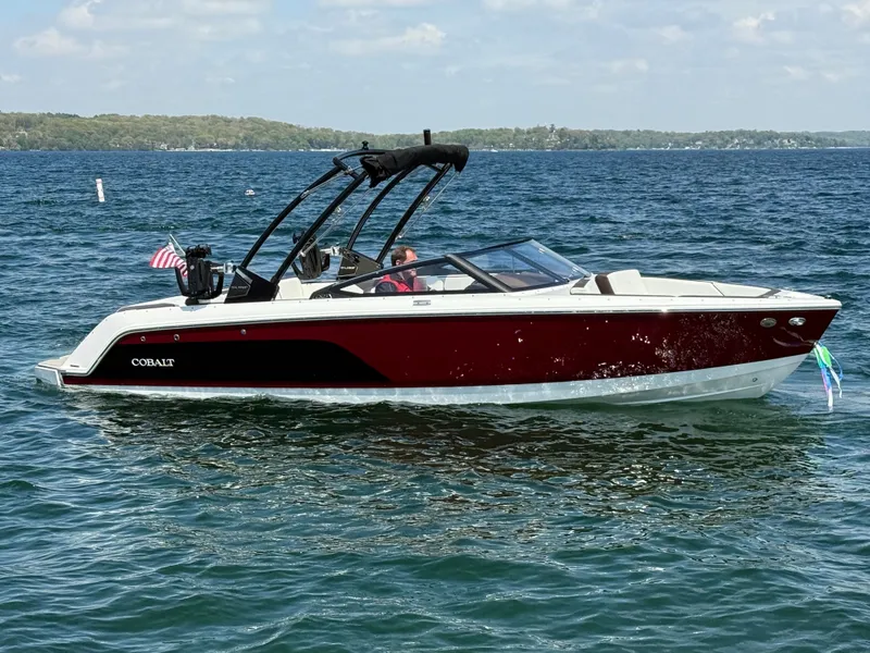 Slide: The Image of Cobalt CS23 Surf 2025 - 477