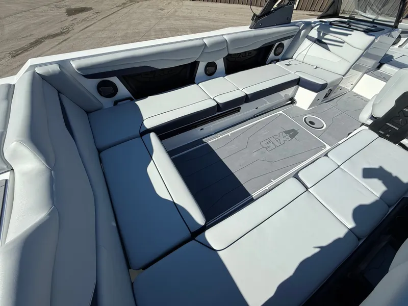 Slide: The Image of Axis T250 2025 - 616