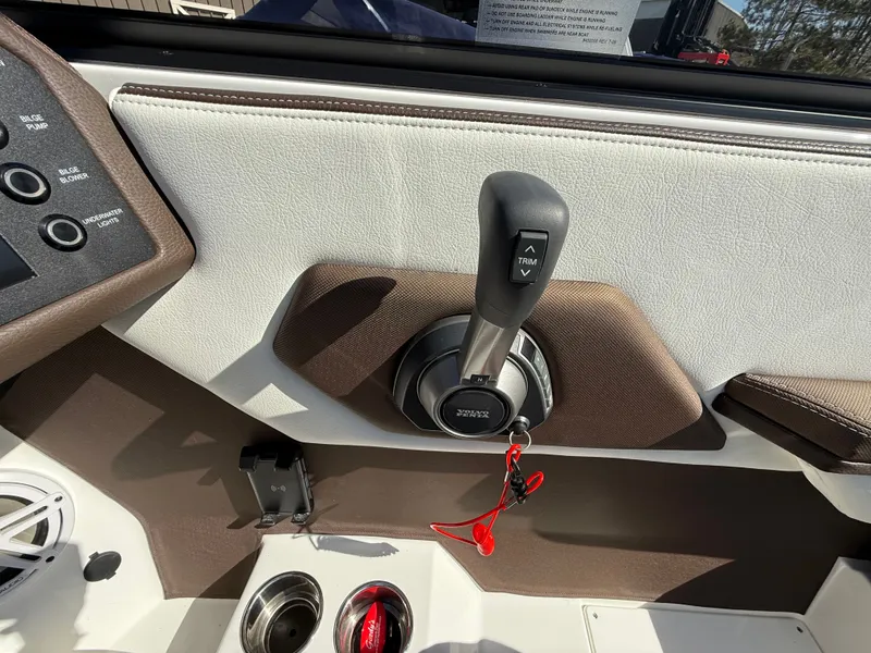 Slide: The Image of Cobalt CS23 Surf 2025 - 539