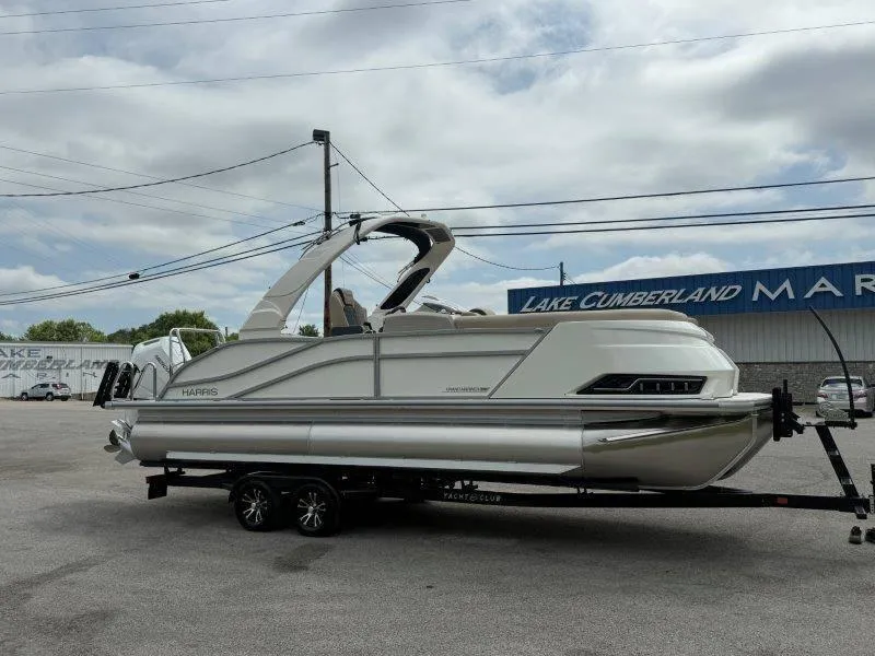 Slide: The Image of Harris Grand Mariner 230 SLDH 2025 - 15