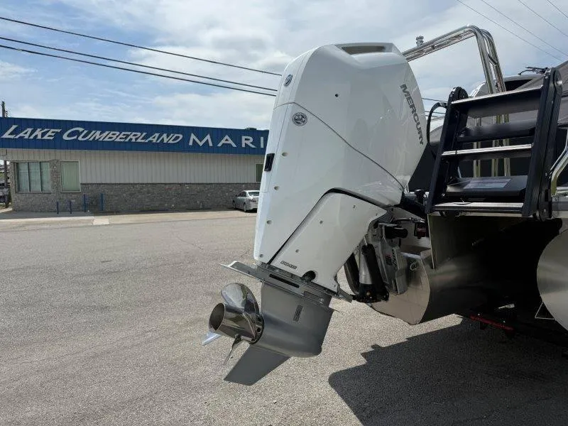 Slide: The Image of Harris Grand Mariner 230 SLDH 2025 - 57