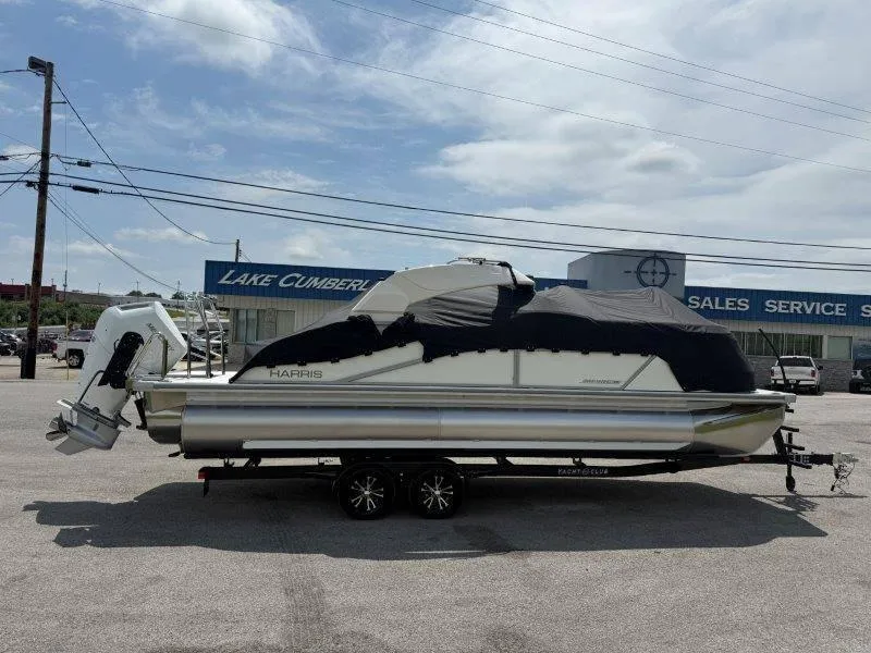 Slide: The Image of Harris Grand Mariner 230 SLDH 2025 - 58