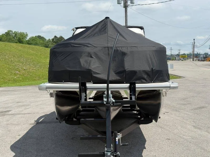 Slide: The Image of Harris Grand Mariner 230 SLDH 2025 - 62