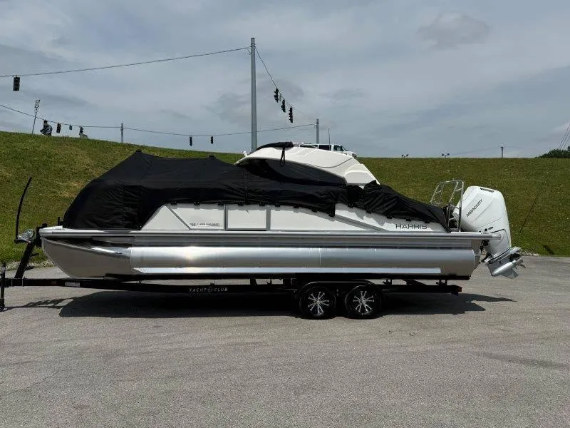 Slide: The Image of Harris Grand Mariner 230 SLDH 2025 - 63