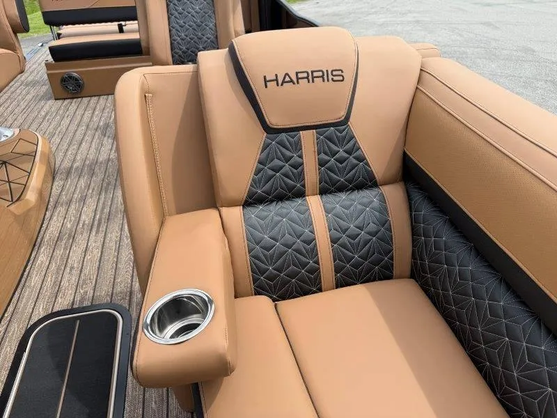 Slide: The Image of Harris GRAND MARINER 250 SLDH 2025 - 11