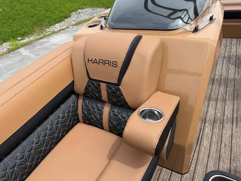 Slide: The Image of Harris GRAND MARINER 250 SLDH 2025 - 12