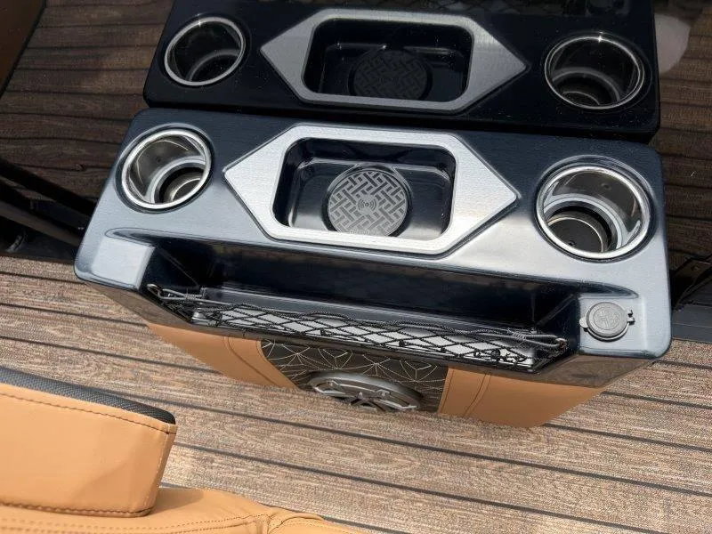 Slide: The Image of Harris GRAND MARINER 250 SLDH 2025 - 13