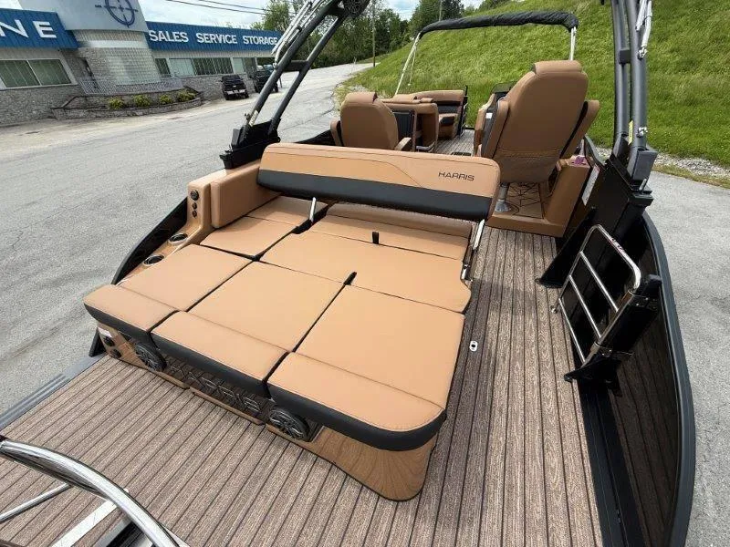 Slide: The Image of Harris GRAND MARINER 250 SLDH 2025 - 26