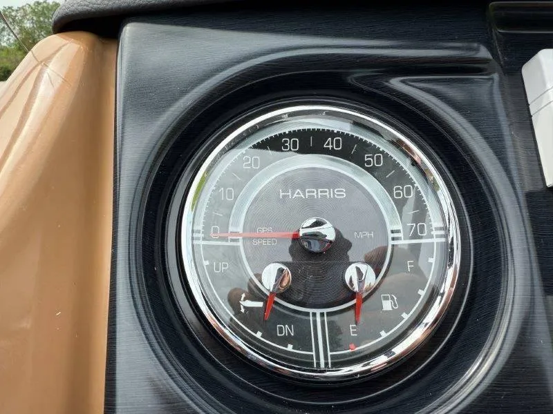 Slide: The Image of Harris GRAND MARINER 250 SLDH 2025 - 29