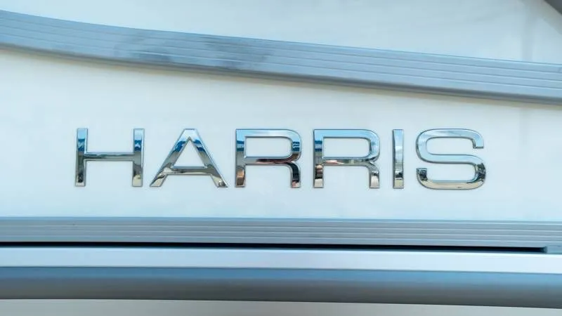Slide: The Image of Harris Grand Mariner 250 SLDH 2025 - 10