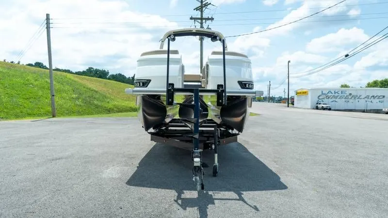 Slide: The Image of Harris Grand Mariner 250 SLDH 2025 - 3