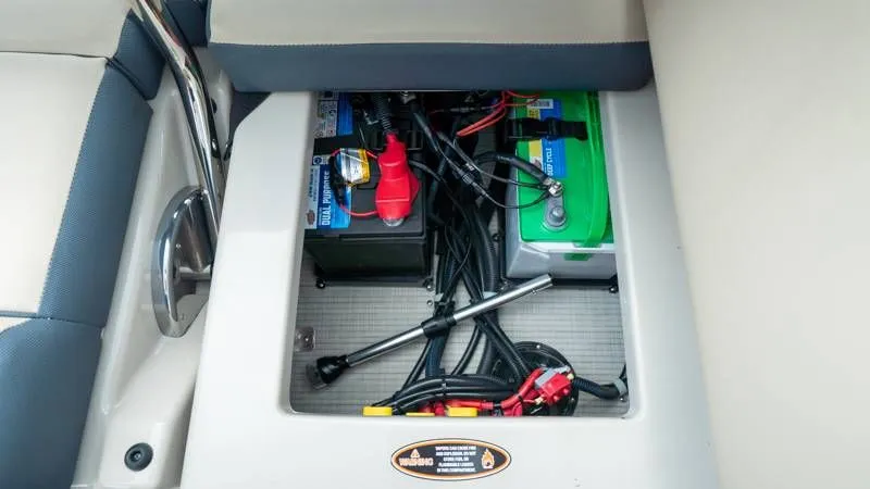 Slide: The Image of Harris Grand Mariner 250 SLDH 2025 - 39