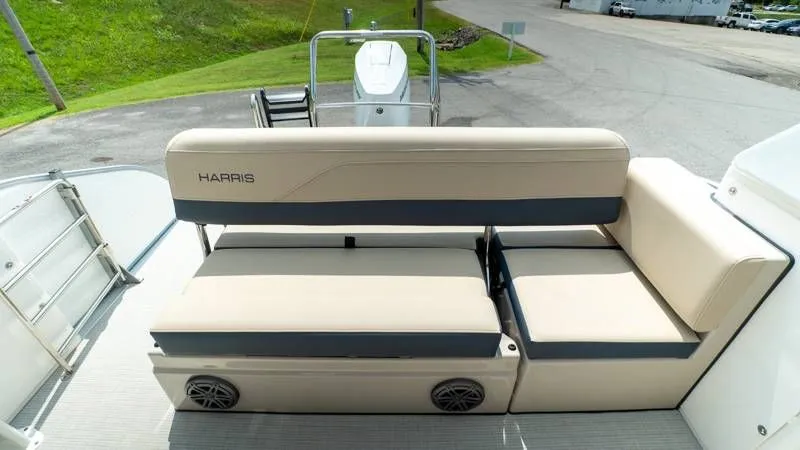 Slide: The Image of Harris Grand Mariner 250 SLDH 2025 - 40