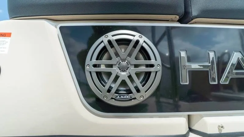 Slide: The Image of Harris Grand Mariner 250 SLDH 2025 - 44