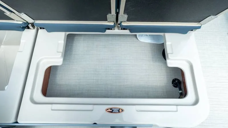 Slide: The Image of Harris Grand Mariner 250 SLDH 2025 - 48