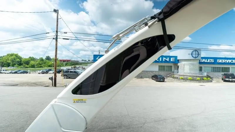 Slide: The Image of Harris Grand Mariner 250 SLDH 2025 - 57