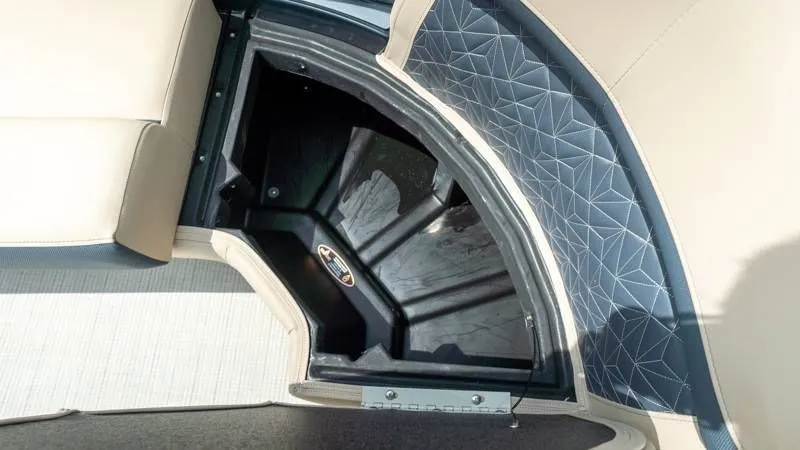 Slide: The Image of Harris Grand Mariner 250 SLDH 2025 - 59