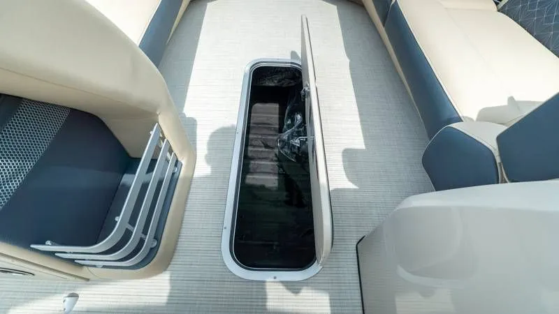 Slide: The Image of Harris Grand Mariner 250 SLDH 2025 - 60