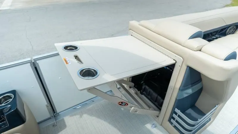 Slide: The Image of Harris Grand Mariner 250 SLDH 2025 - 61