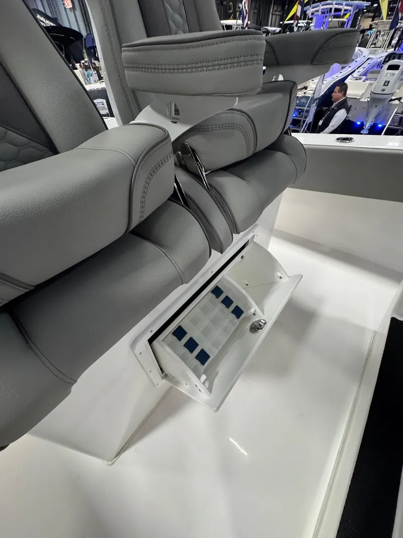 Slide: The Image of Cape Horn 28 XS 2025 - 51