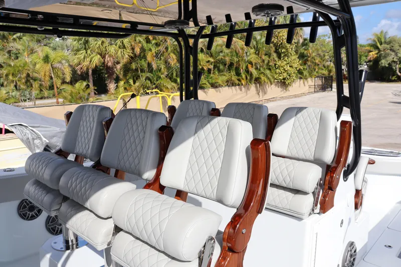 Slide: The Image of Freeman 42 2023 - Helm Seating - 12