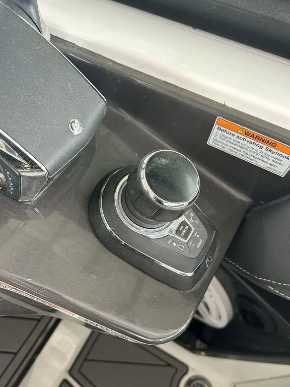 Slide: The Image of Monterey 378SS 2023 - 50