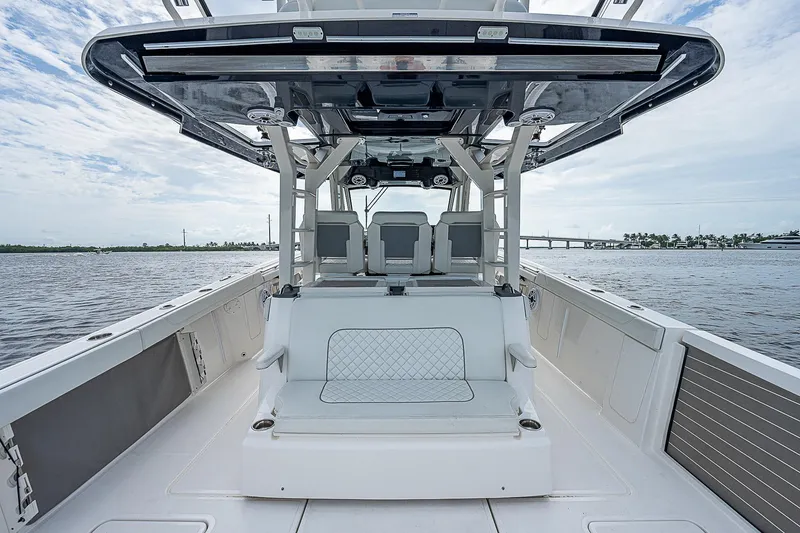 Slide: The Image of Pursuit S 428 Sport 2022 - 25