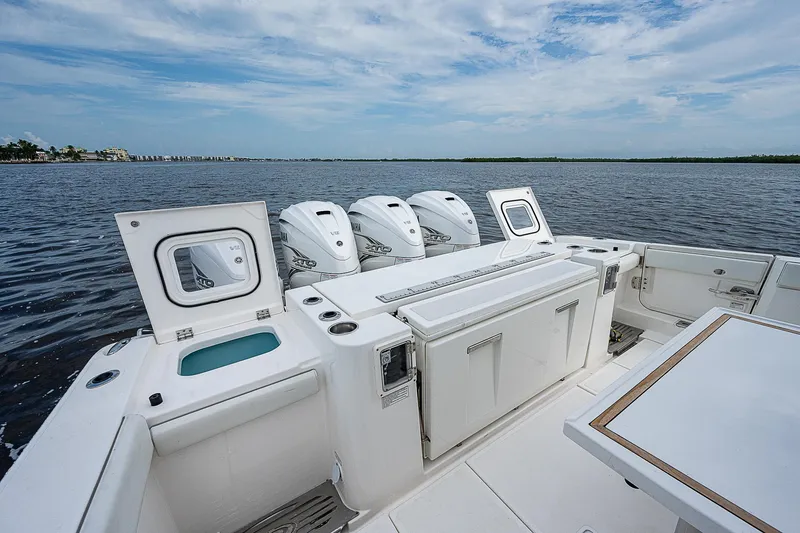 Slide: The Image of Pursuit S 428 Sport 2022 - 30