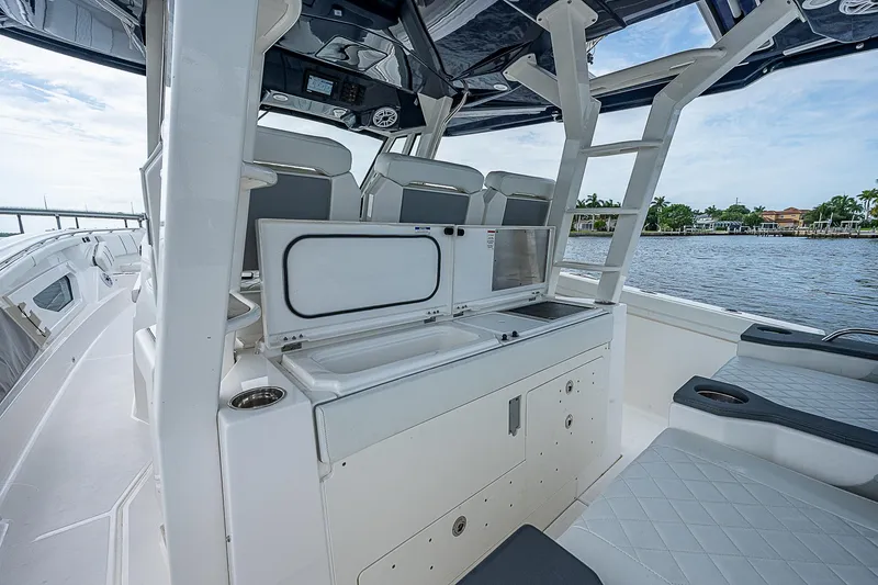 Slide: The Image of Pursuit S 428 Sport 2022 - 36