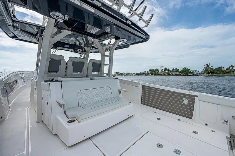 Slide: The Image of Pursuit S 428 Sport 2022 - 38