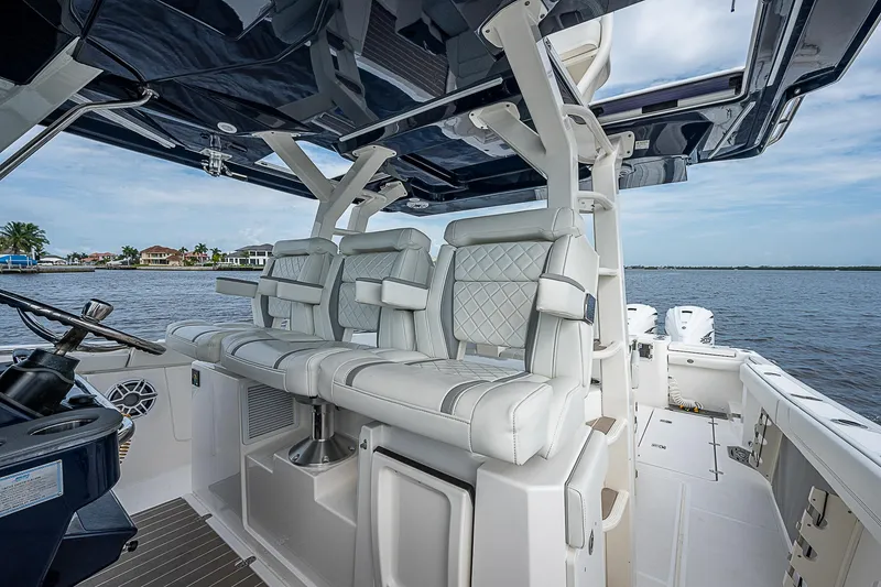Slide: The Image of Pursuit S 428 Sport 2022 - 44