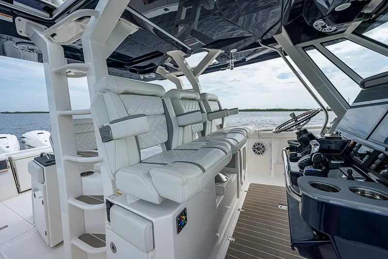 Slide: The Image of Pursuit S 428 Sport 2022 - 45