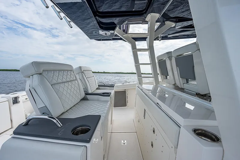 Slide: The Image of Pursuit S 428 Sport 2022 - 47