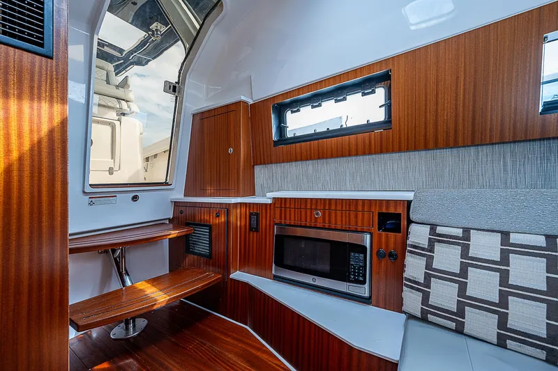Slide: The Image of Pursuit S 428 Sport 2022 - 52