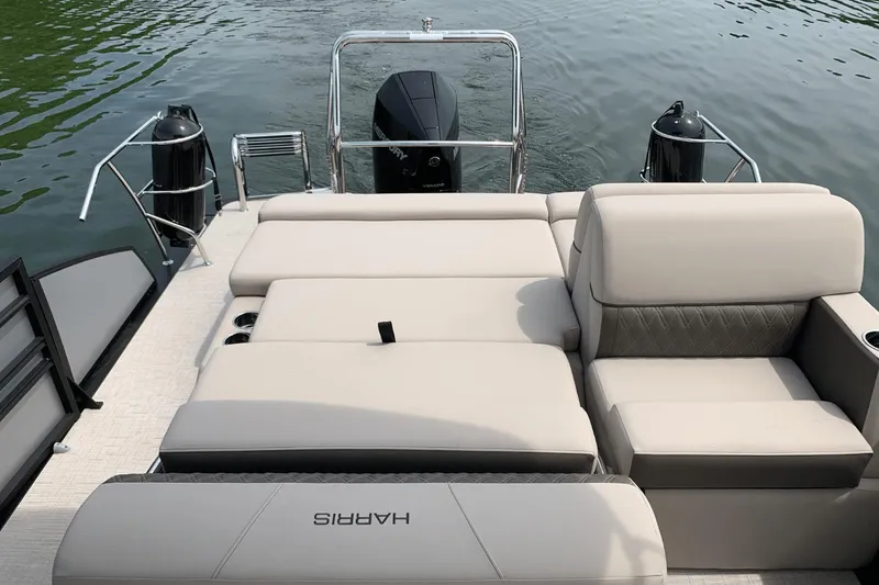 Slide: The Image of Harris Sunliner 250 Sport 2025 - 8
