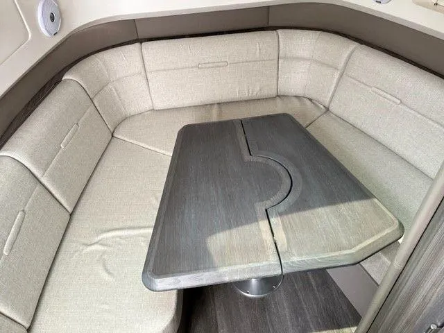 Slide: The Image of Sea Ray SLX 400 2022 - 30