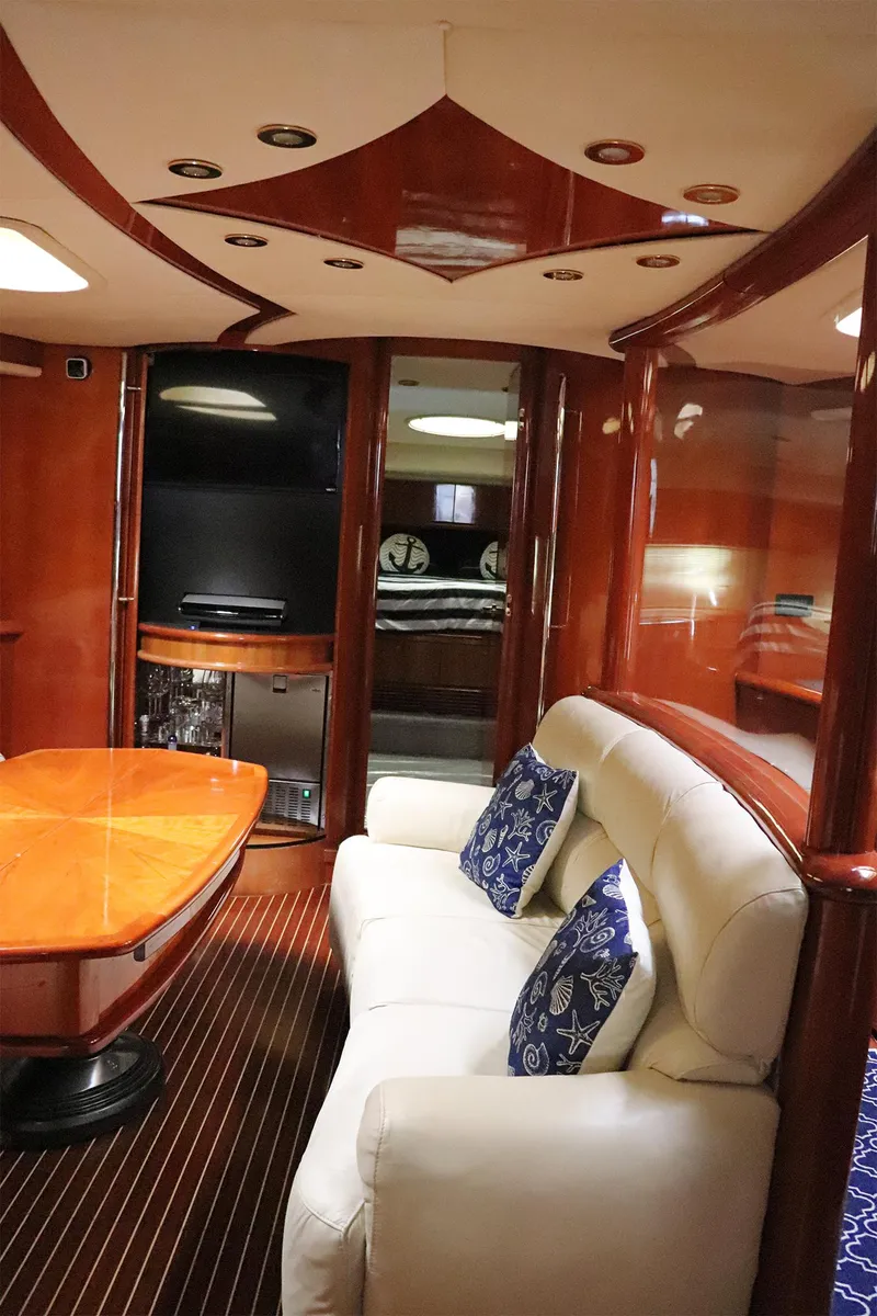 Slide: The Image of Sunseeker Predator 74 2000 yacht throttle and control levers on dashboard. - 31