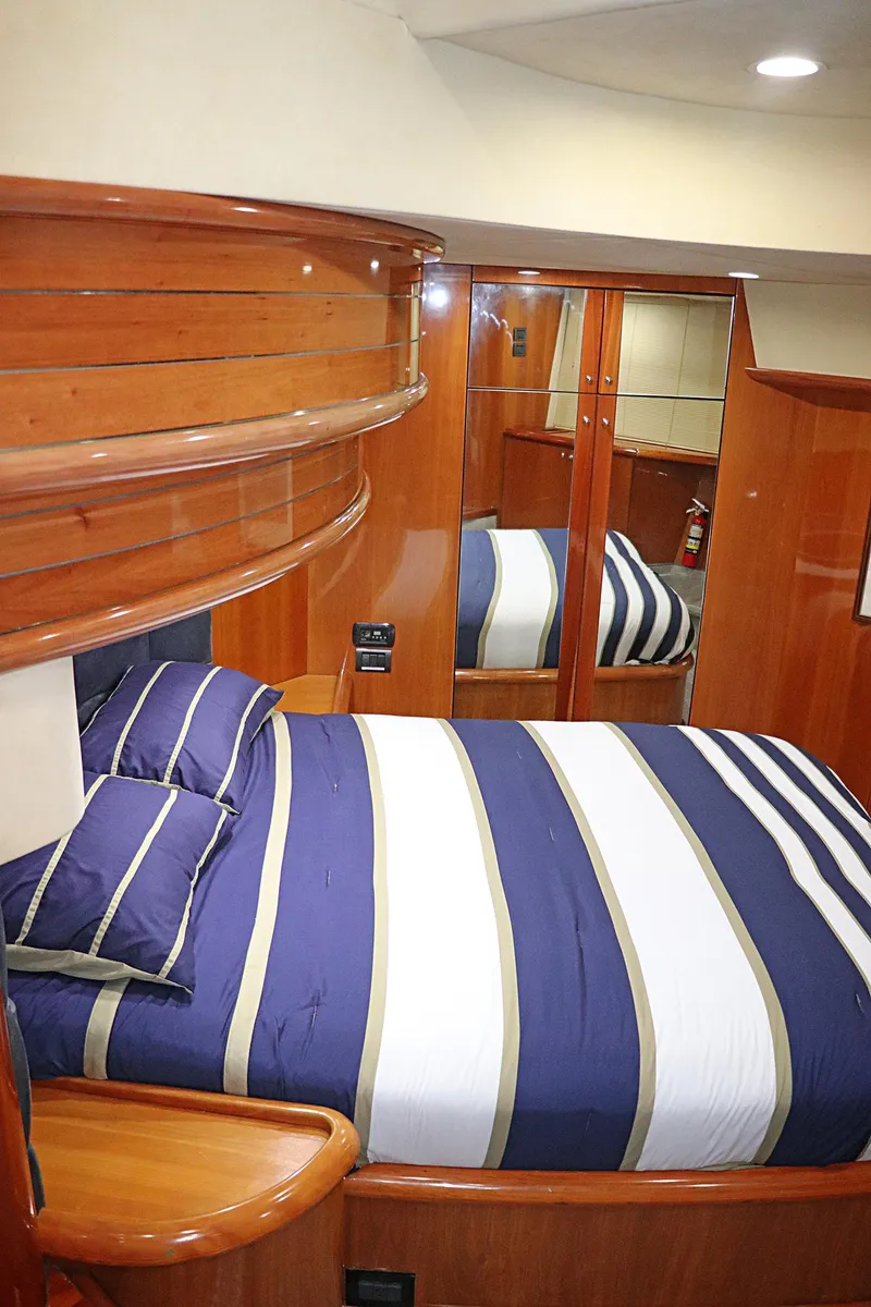 Slide: The Image of Sunseeker Predator 74 2000 - 57