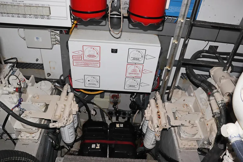 Slide: The Image of Sunseeker Predator 74 2000 - 82