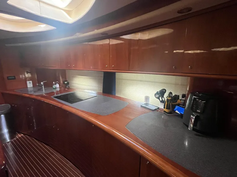 Slide: The Image of Sunseeker Predator 74 2000 - 88