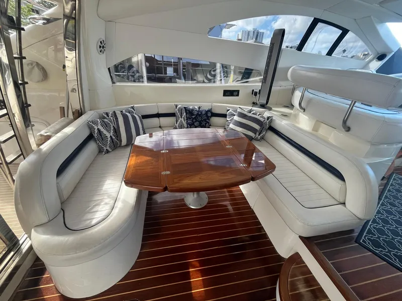 Slide: The Image of Sunseeker Predator 74 2000 - 89