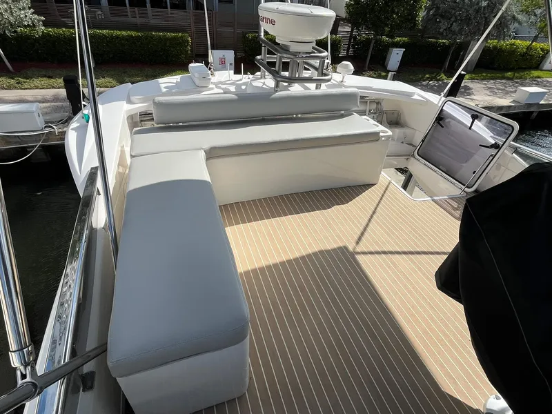 Slide: The Image of Sunseeker Predator 74 2000 - 95