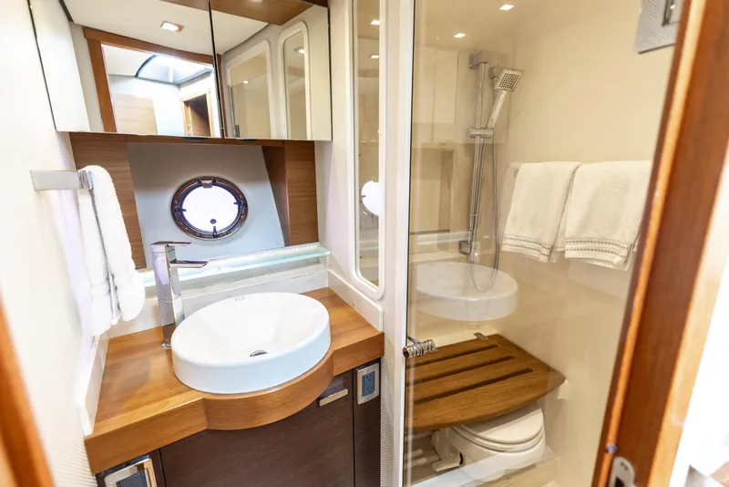 Slide: The Image of 2015 Tiara Yachts 44 Coupe- SILVER LINING- Guest Head - 17