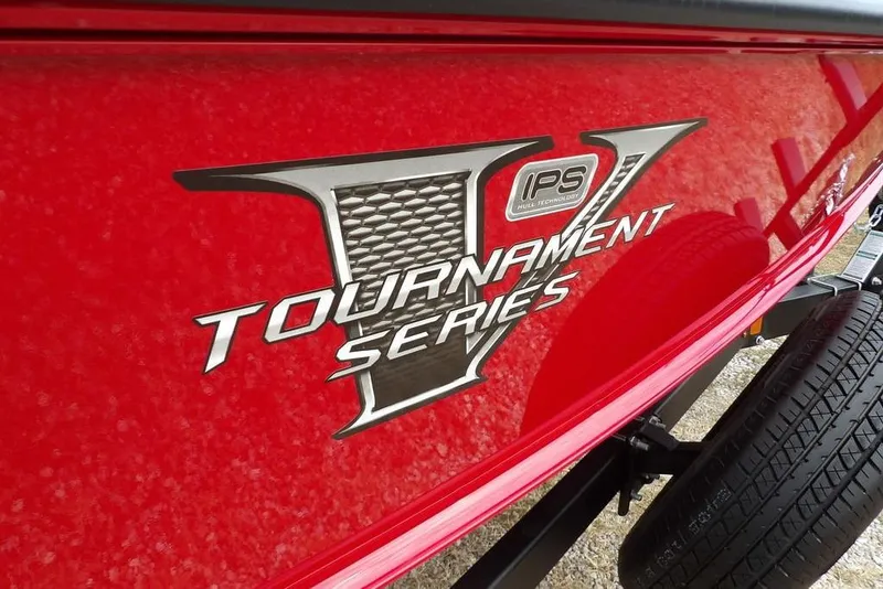 Slide: The Image of Red 2025 Lund 2075 Pro-V Bass XS boat with Tournament Series logo. - 62