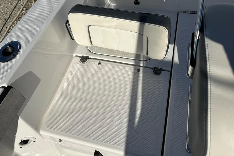 Slide: The Image of Yamaha 210 FSH Sport 2021 - 66