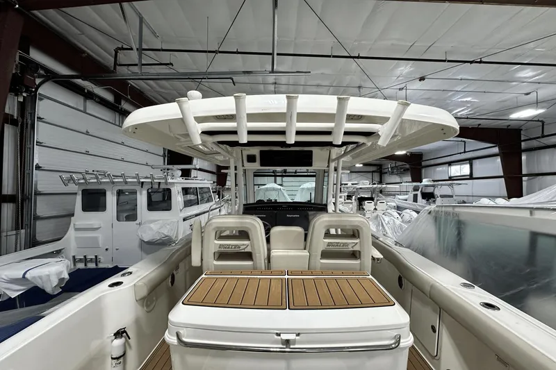 Slide: The Image of Boston Whaler 330 Outrage 2017 - 18